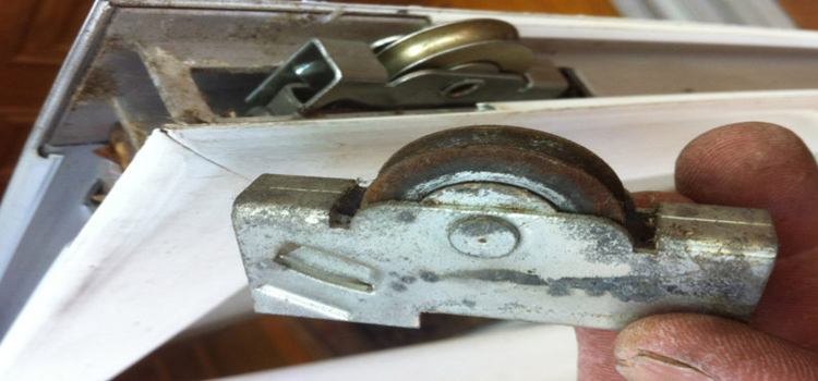 screen door roller repair in Sebastopol